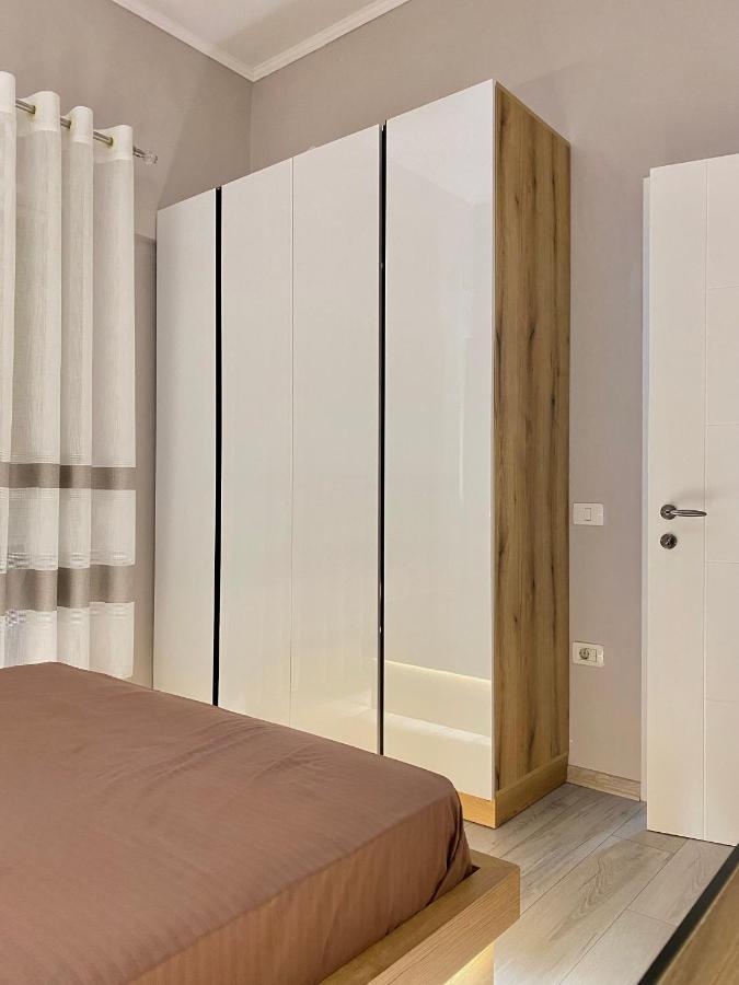 Newly Renovated One Bedroom Apartment In Tirana Exterior foto